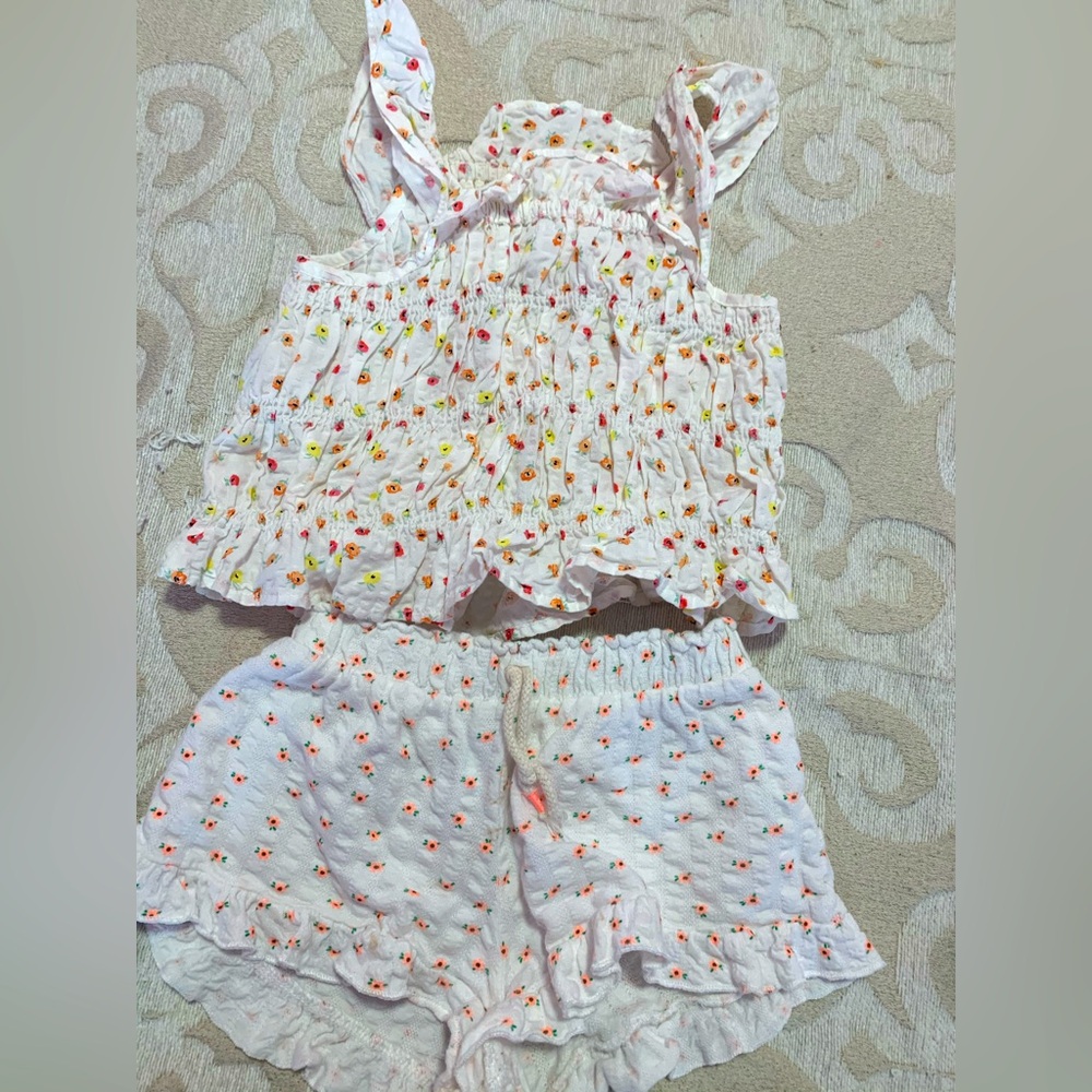 3-4 years top and short 2-3 year Zara